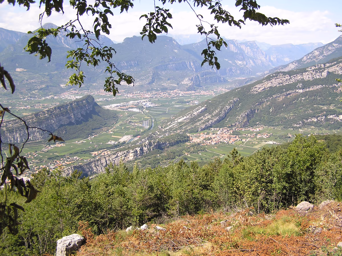 Foto: Wikimedia Commons, Henning Leweke, CC BY-SA 2.0 Lago di Garda a Torbole