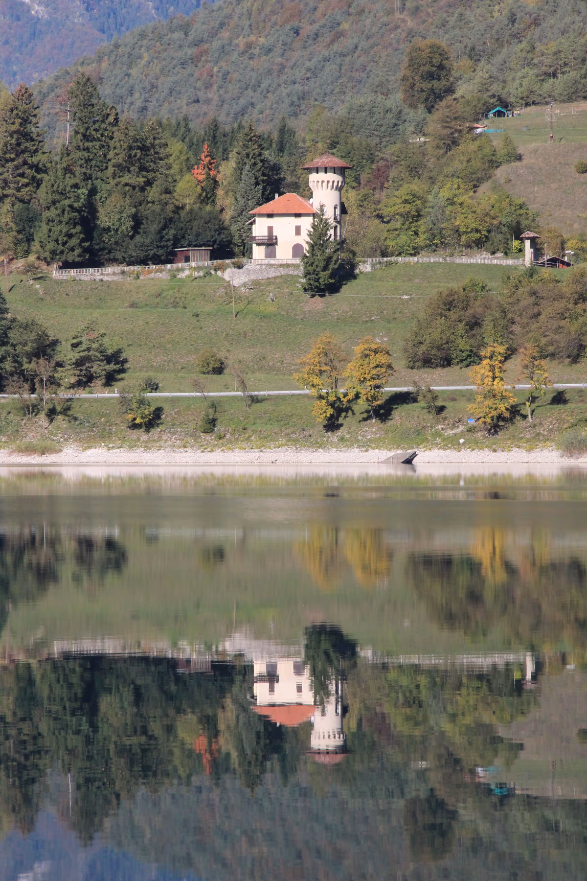 Foto: Wikimedia Commons, Niederkasseler, CC BY-SA 3.0 Lago di Ledro