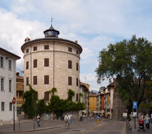 Mura di Piazza Fiera